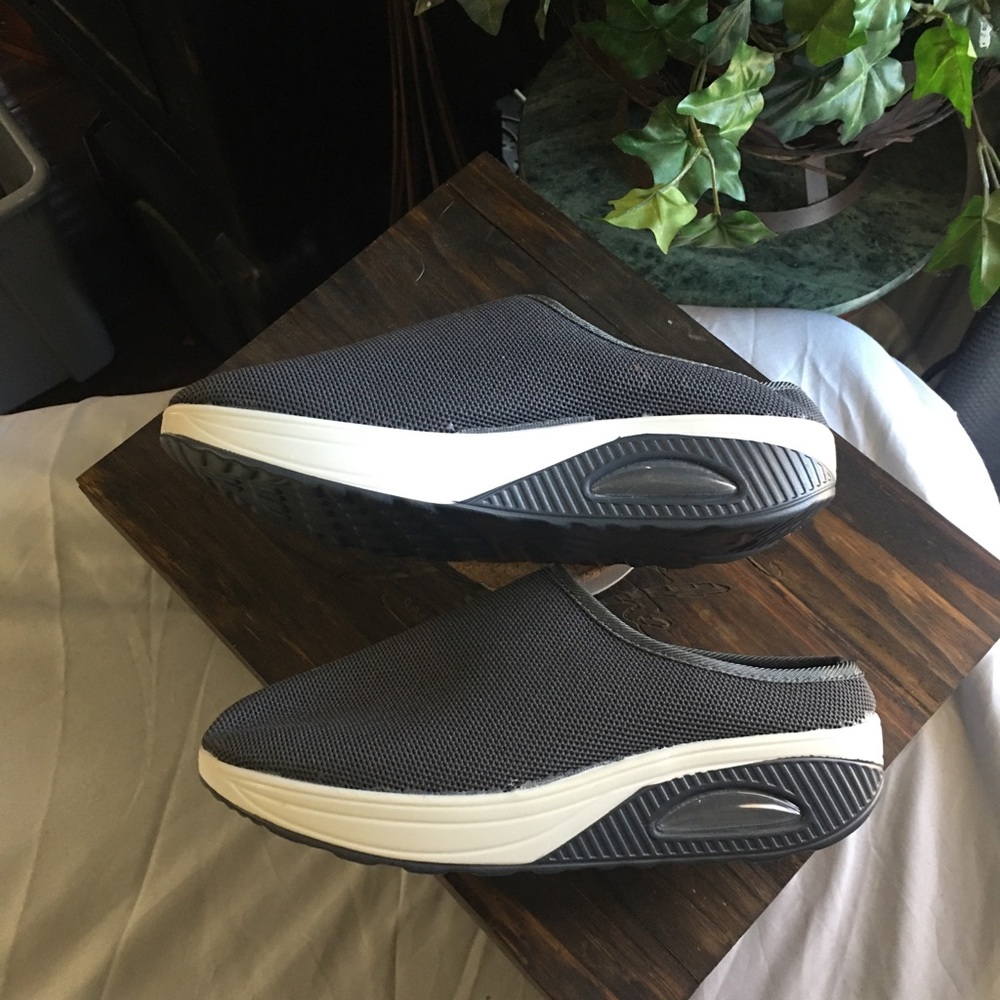 Gray Slip-on Tennis shoes